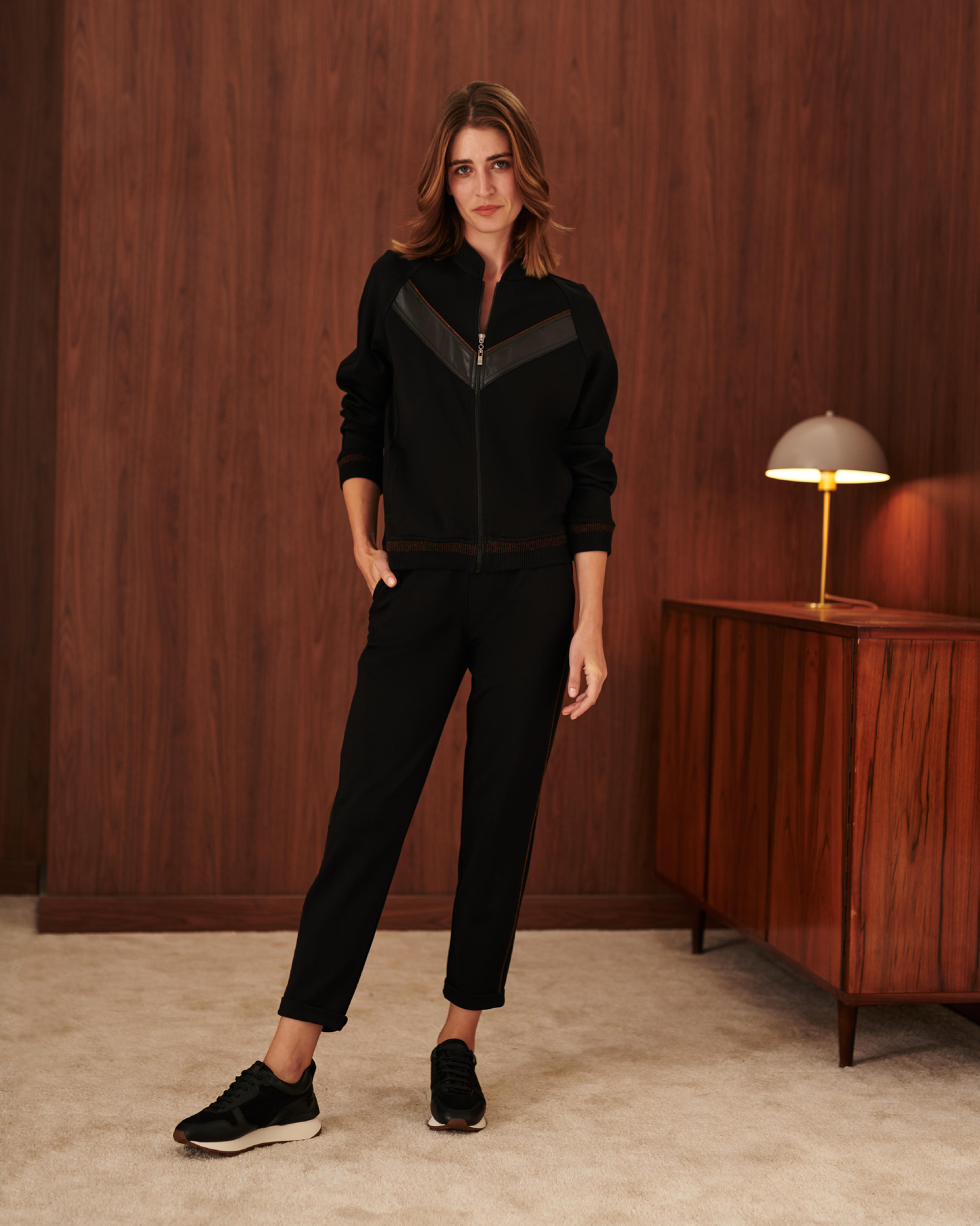 Ebony sweatshirt