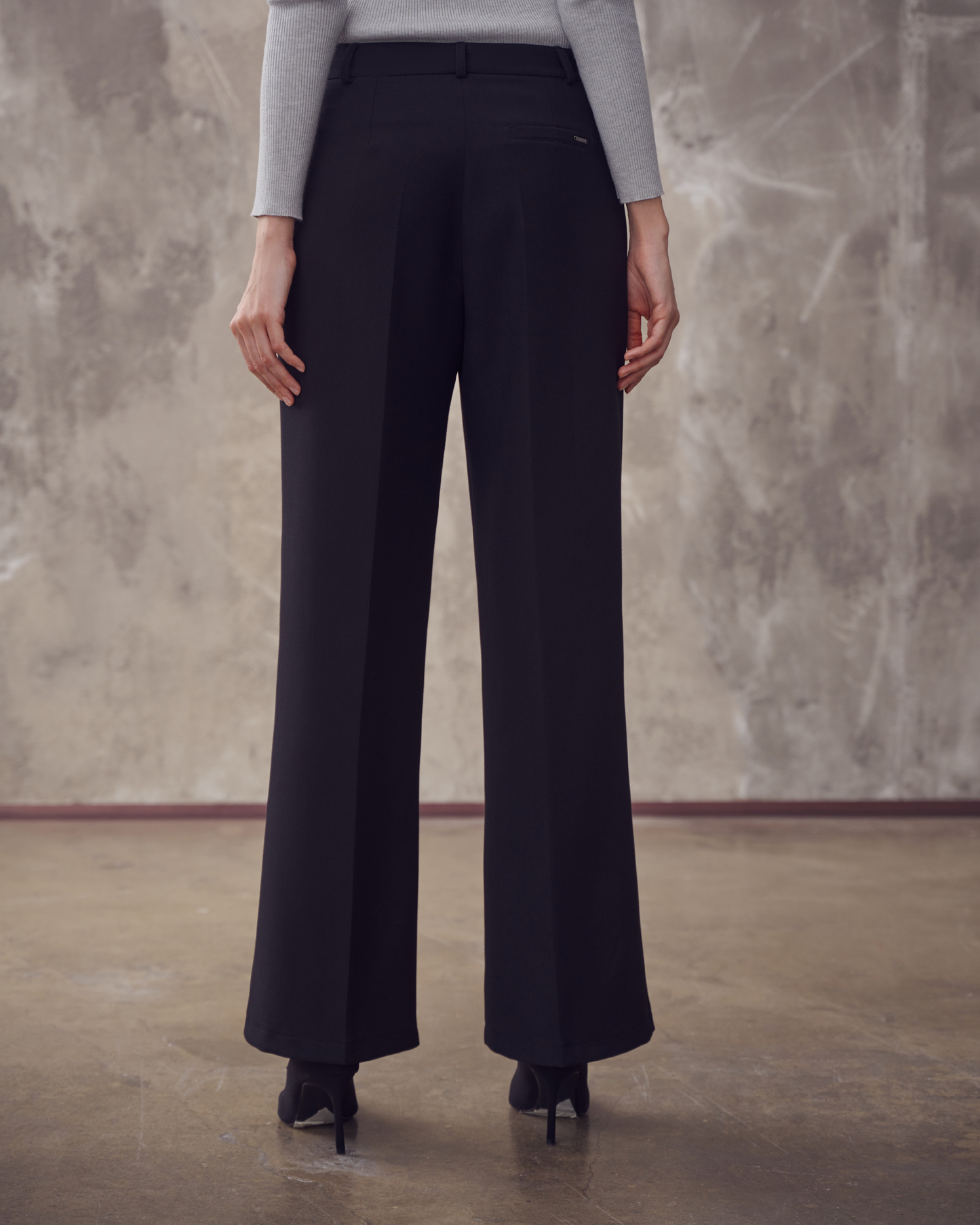 Valdi trousers Black