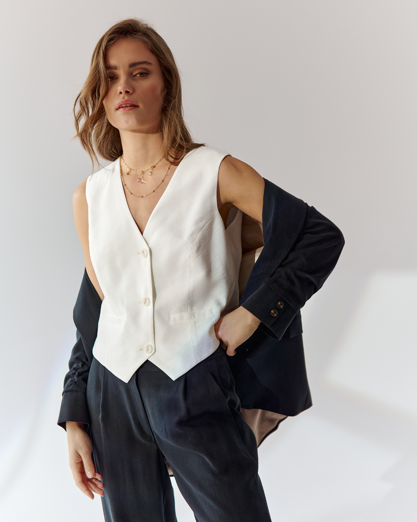 Oman Vest White