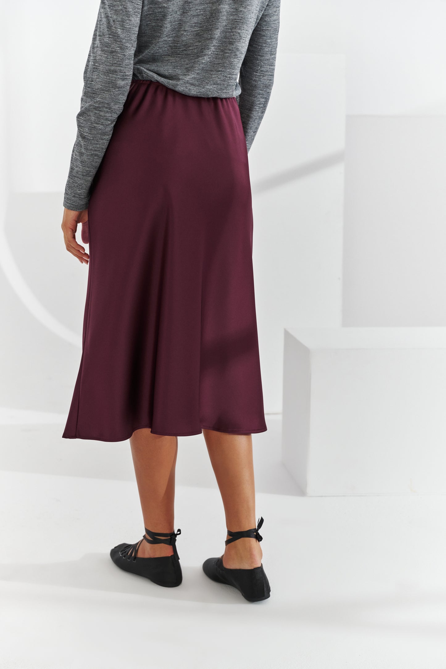 La jupe bordeaux de Jenny