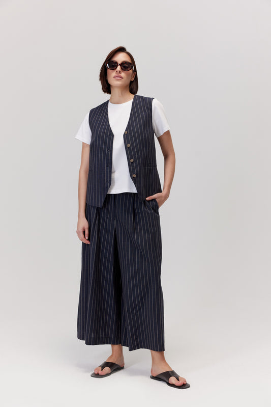 Granatowe spodnie tylu culottes Noti