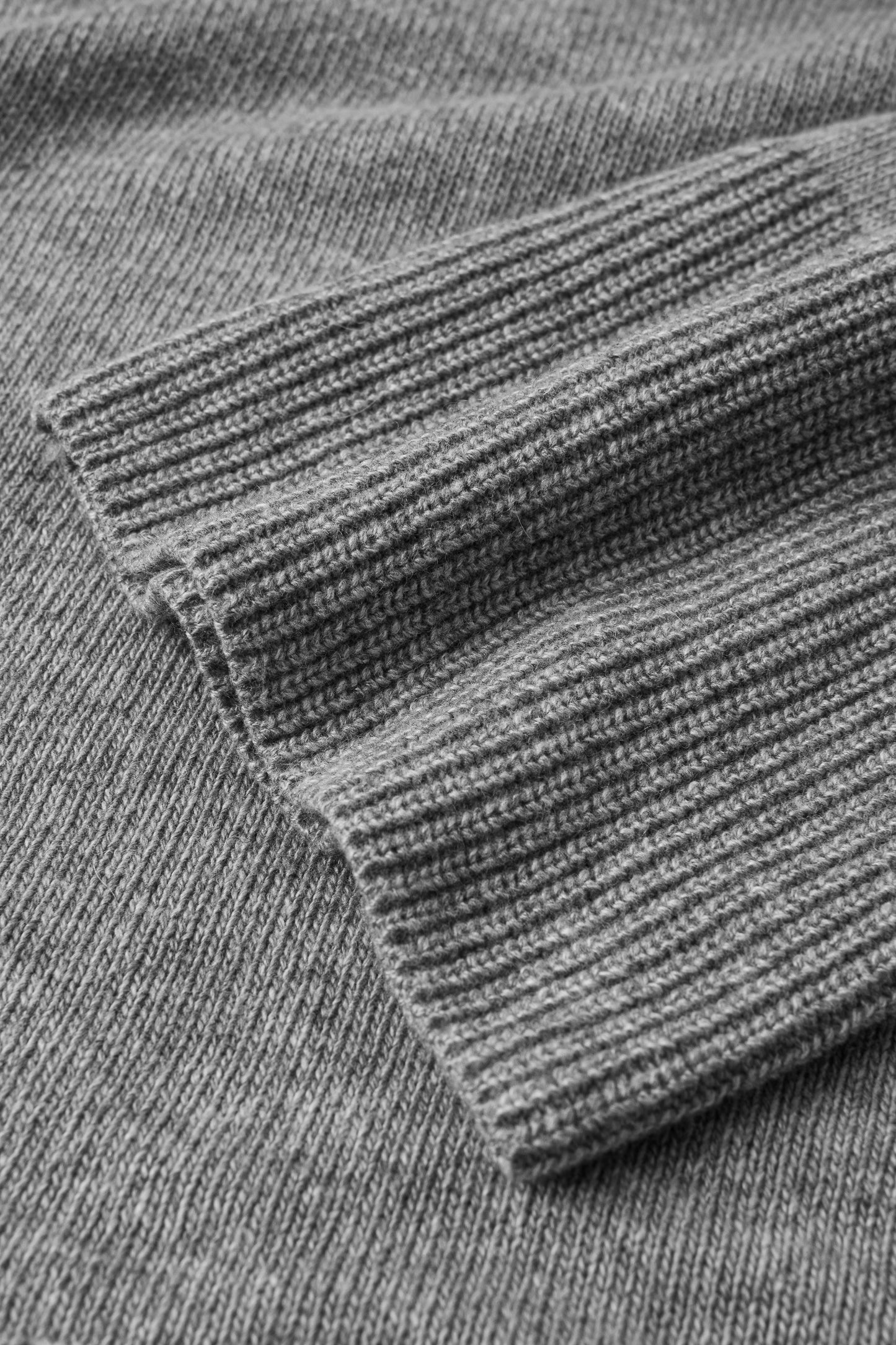 Sweter z kaszmirem Adore szary