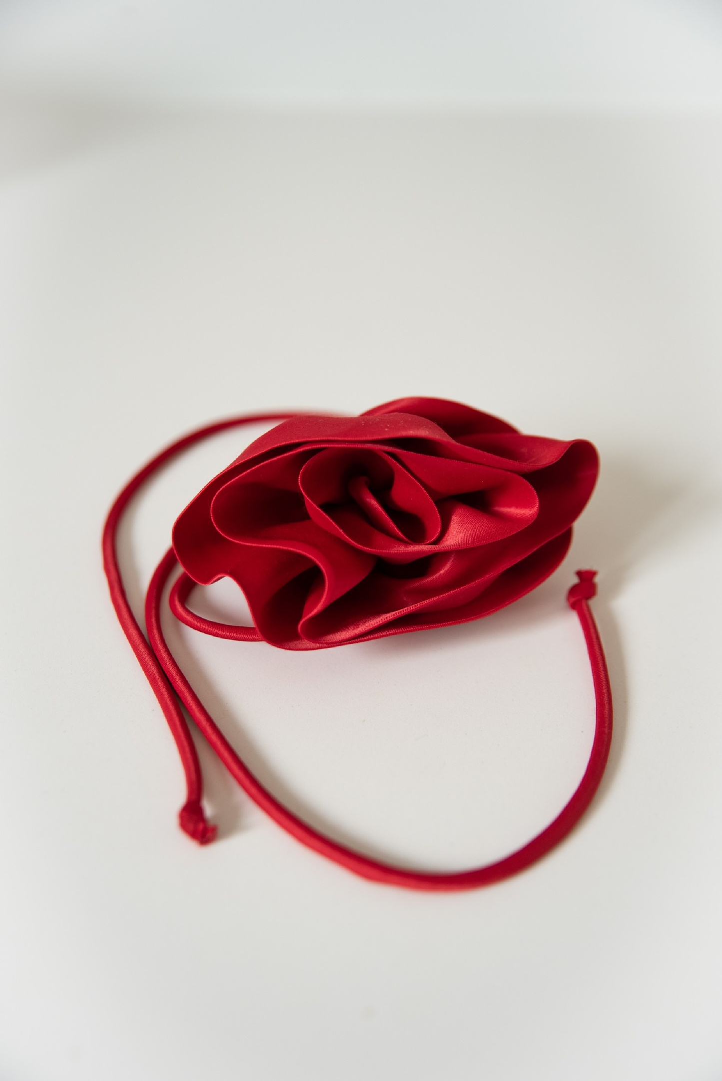 Flower Neck Bella Red