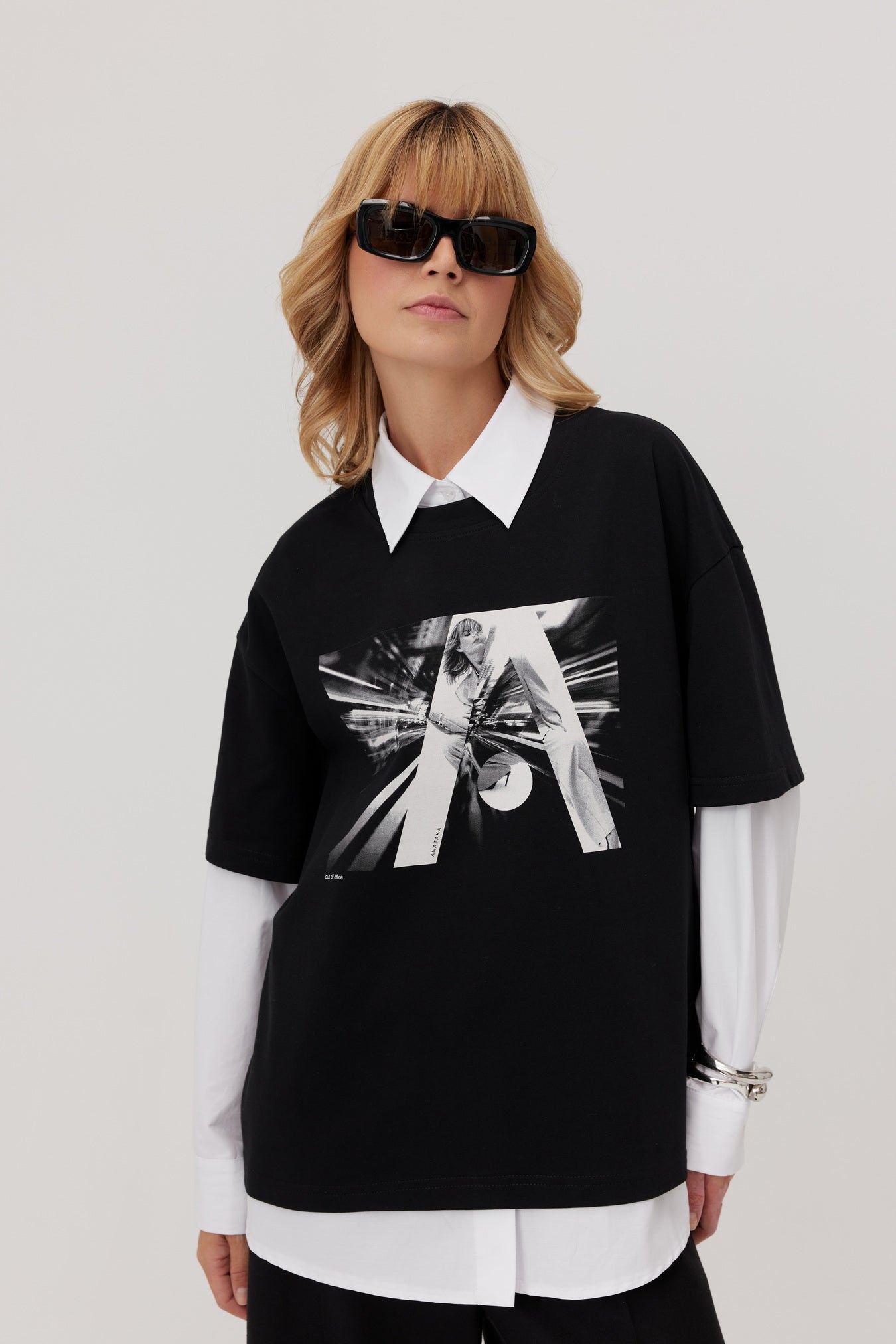 T-shirt z nadrukiem Avar czarny