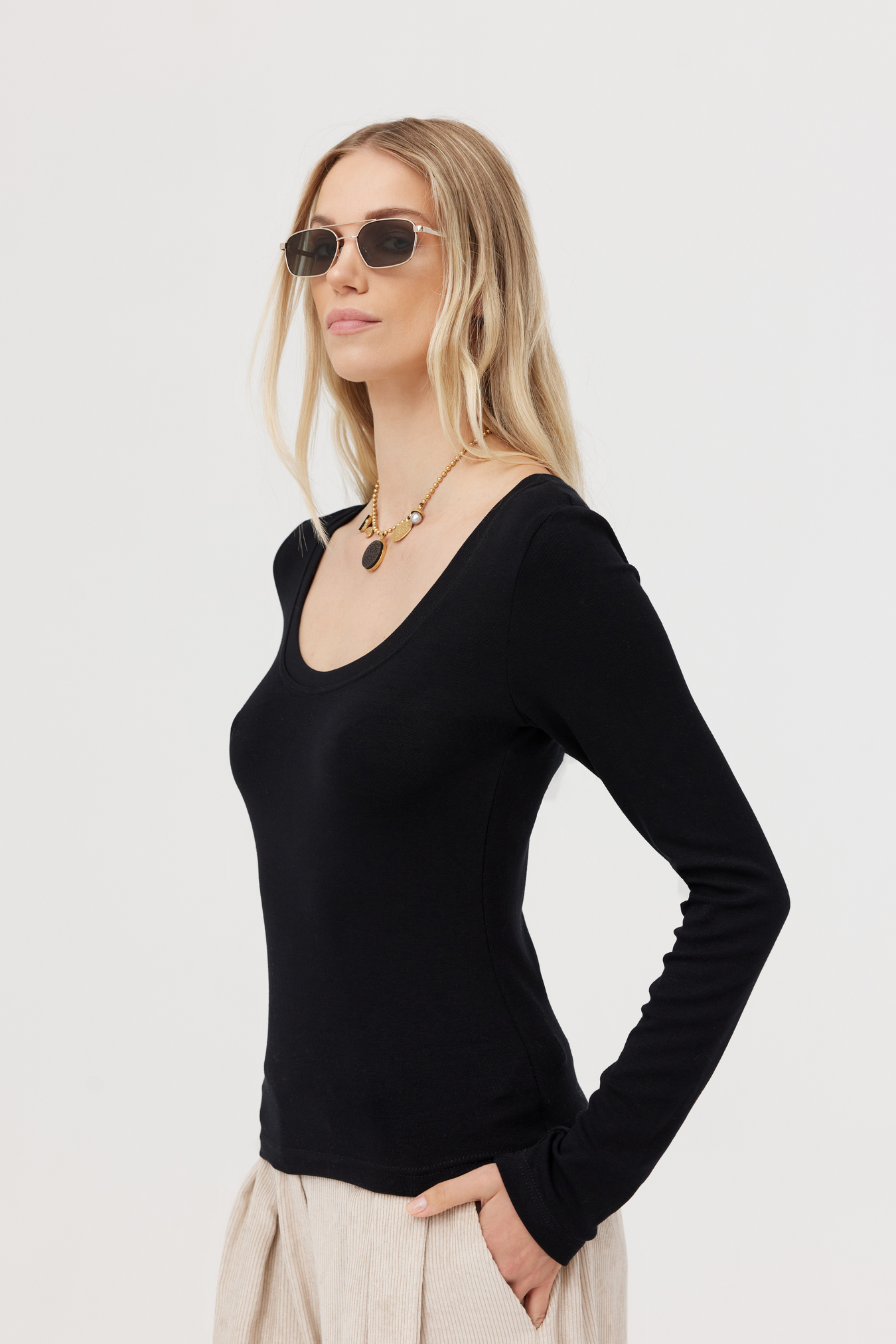 Bluzka longsleeve Pari czarna