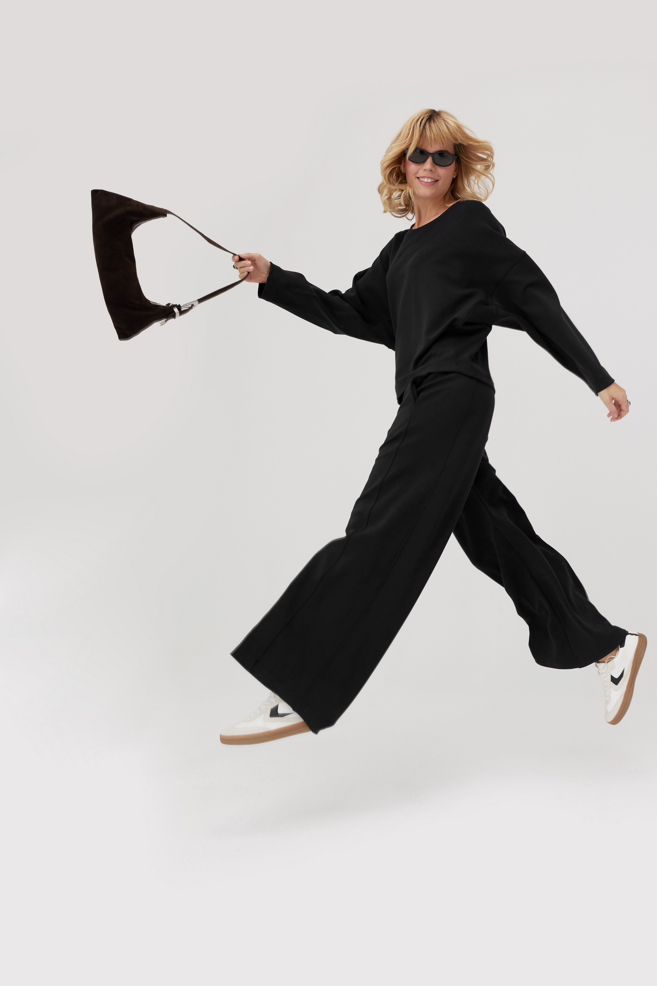 Czarne spodnie Flexy – Anataka – Butik online z odzieżą damską